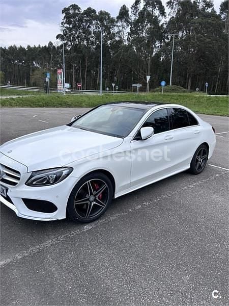 Usado Mercedes C220 AMG line 170 CV (125 kW) 2015 Blanco Familiar