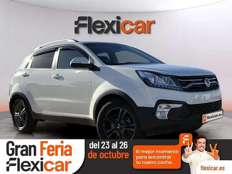 Blanco Usado 2017 Ssangyong (KGM) Korando Limited SUV | 13.990 € (Precio justo) - Imagen 1/4