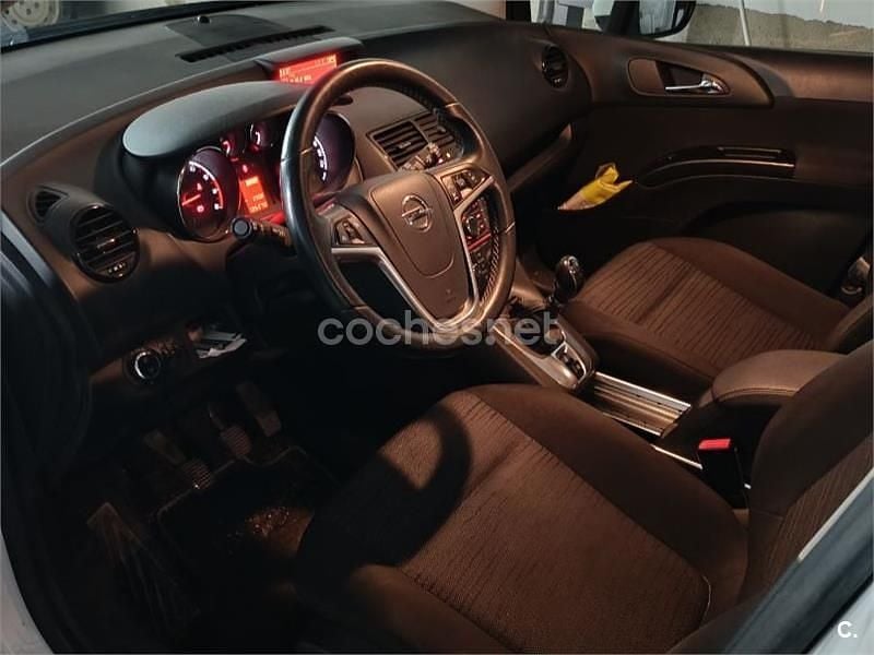Usado Opel Meriva Selective 120 CV (88 kW) 2015 Blanco Monovolumen