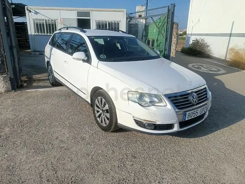 Usado VW Passat Highline 140 CV (102 kW) 2010 Blanco Familiar