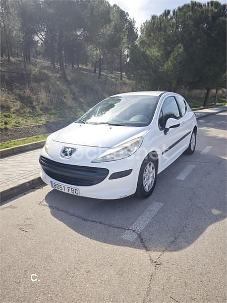 Usado Peugeot 207 70 CV (51 kW) 2006 Blanco Berlina