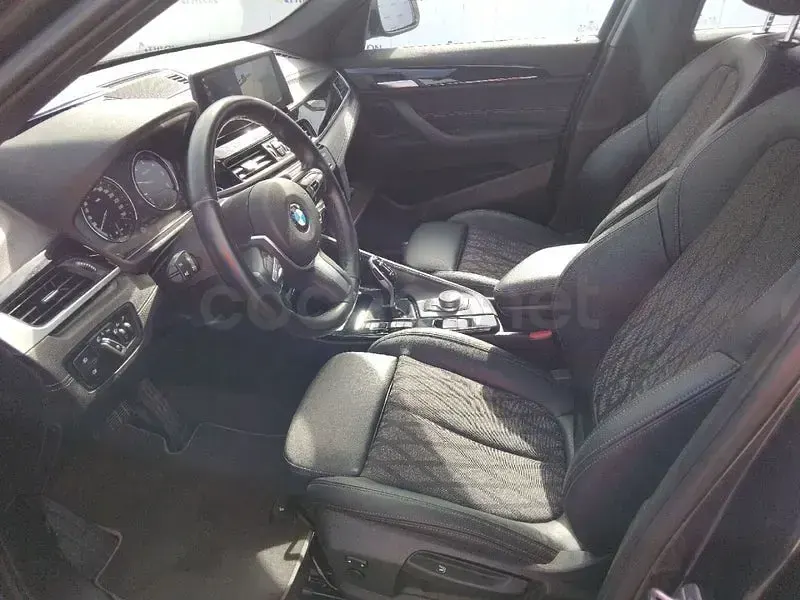 Usado BMW X1 Executive 190 CV (139 kW) 2022 Gris / plata SUV
