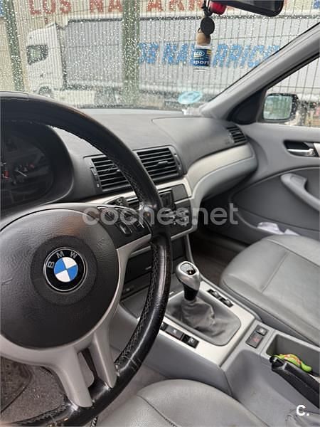 Usado BMW 320 170 CV (125 kW) 2004 Negro Familiar