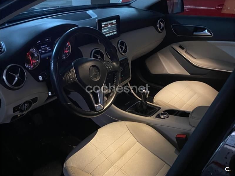 Usado Mercedes A180 Style 109 CV (80 kW) 2015 Negro Berlina