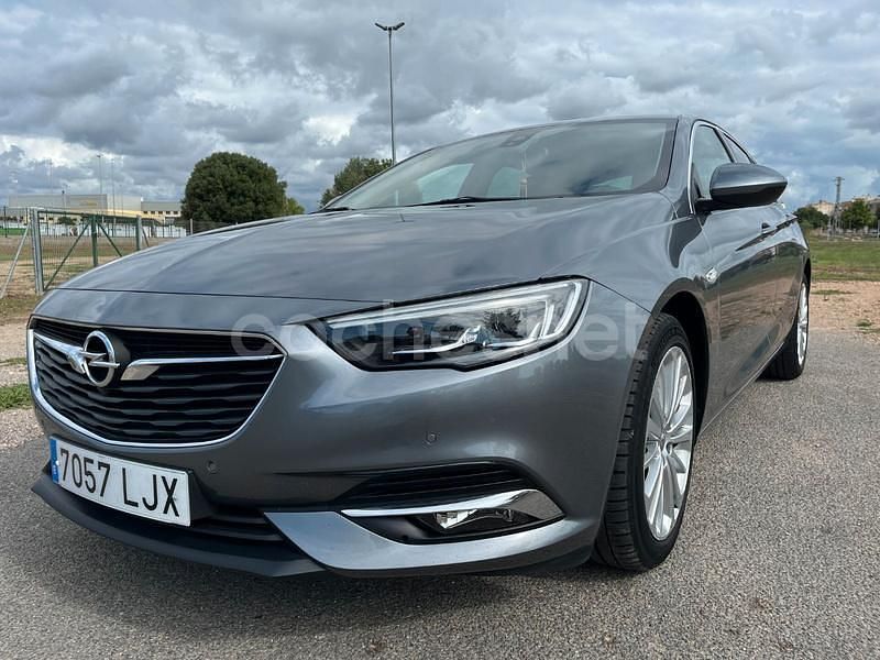 Gris / plata Usado 2020 Opel Insignia Selective Berlina | 14.990 € (Precio justo) - Imagen 1/4