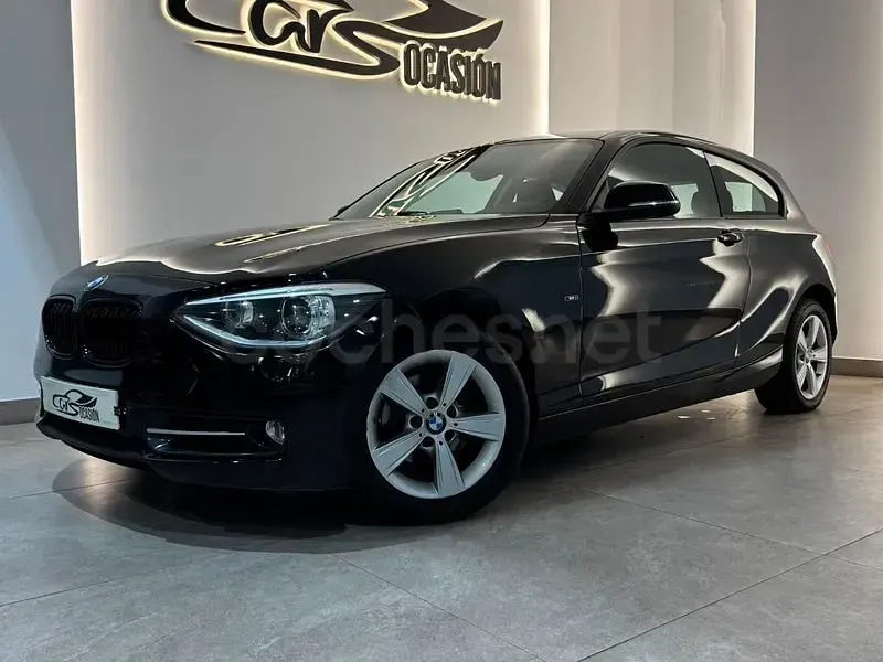 Usado BMW 118 Sport Line 150 CV (110 kW) 2016 Negro Utilitario