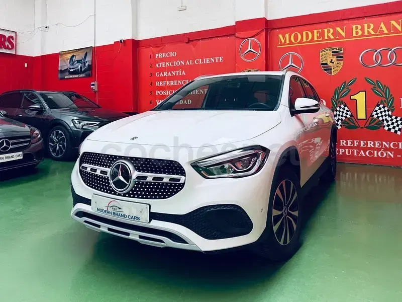 Usado Mercedes GLA250 218 CV (160 kW) 2022 Blanco SUV