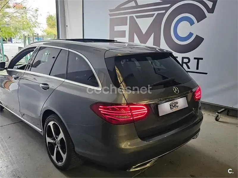 Usado Mercedes E300 231 CV (169 kW) 1993 Gris / plata Berlina