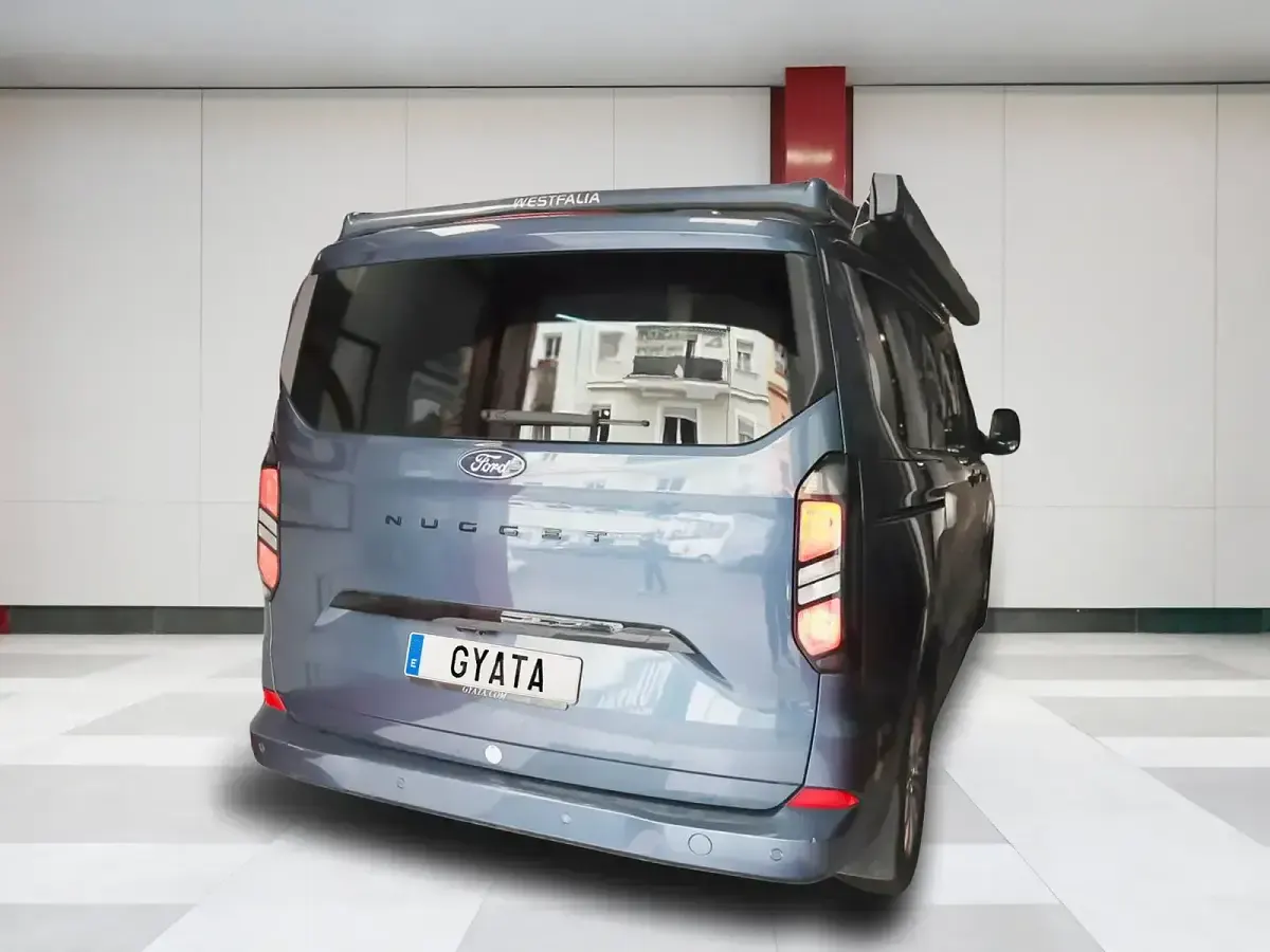 Usado Ford Transit Custom Nugget 170 CV (125 kW) 2025 Gris / plata Monovolumen