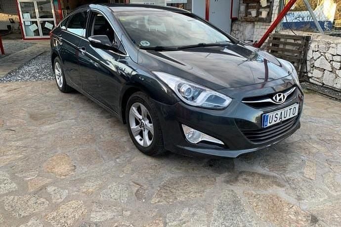 Usado Hyundai i40 116 CV (85 kW) 2014 Gris Berlina