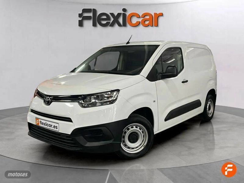 Usado Toyota Proace Verso 102 CV (75 kW) 2022 Blanco Familiar