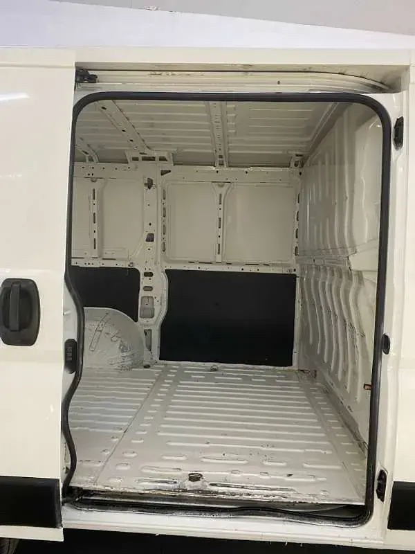 Usado Peugeot Boxer S 120 CV (88 kW) 2021 Blanco Van