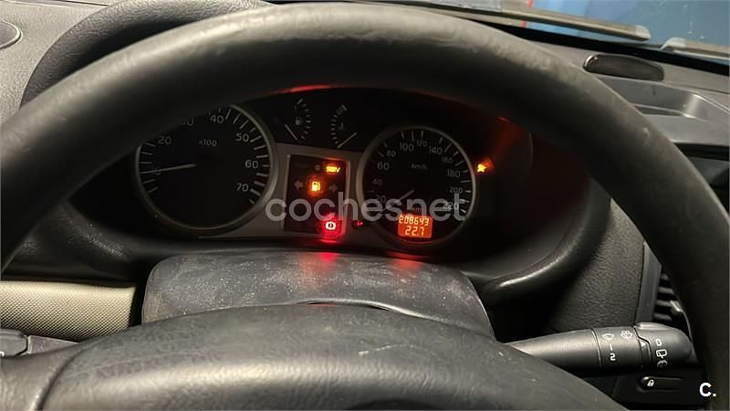 Usado Renault Clio II 60 CV (44 kW) 2001 Granate Berlina