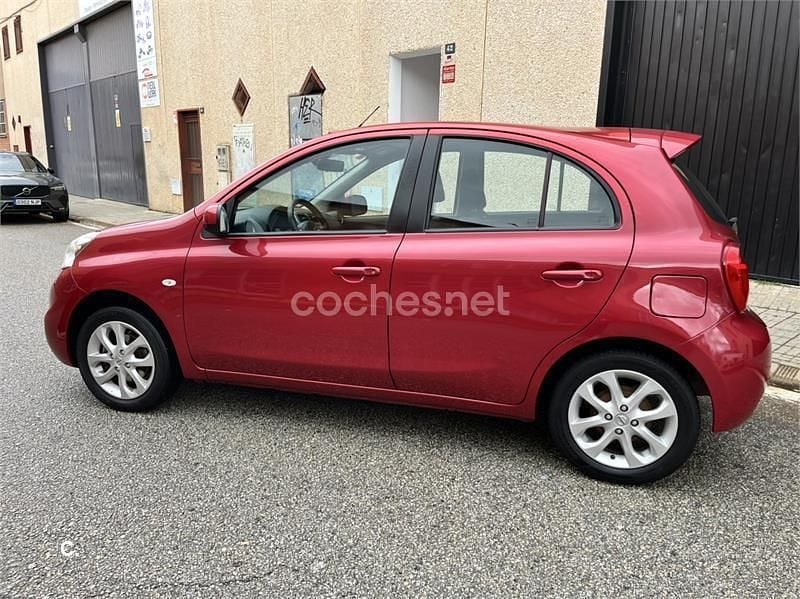 Usado Nissan Micra Tekna 80 CV (58 kW) 2017 Granate Utilitario