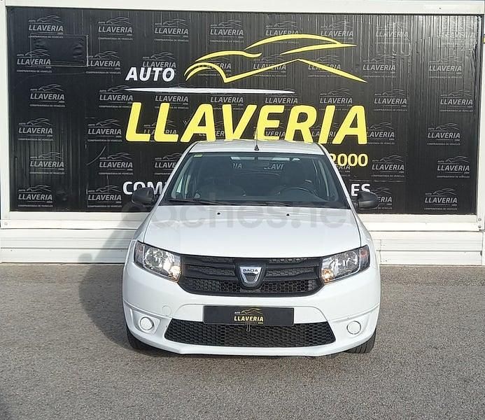 Usado Dacia Sandero Base 75 CV (55 kW) 2015 Blanco Berlina