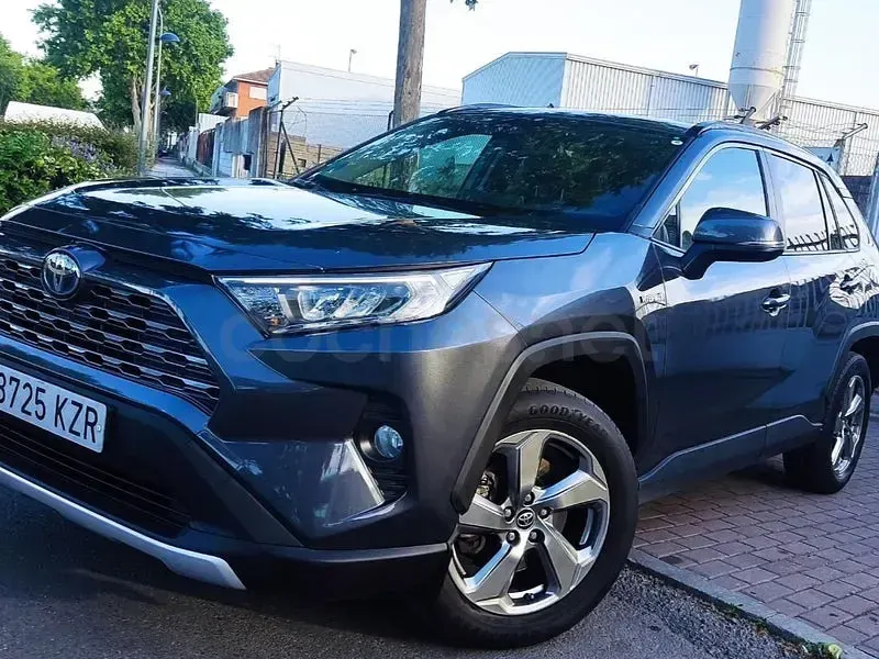 Usado Toyota RAV4 Hybrid Advance 218 CV (160 kW) 2020 Gris / plata SUV