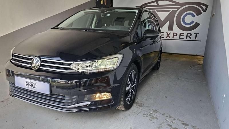 Usado VW Touran Advance 150 CV (110 kW) 2023 Negro Monovolumen