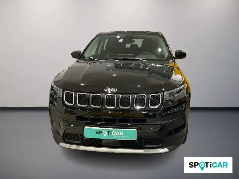 Usado Jeep Compass Altitude 130 CV (95 kW) 2024 Negro SUV