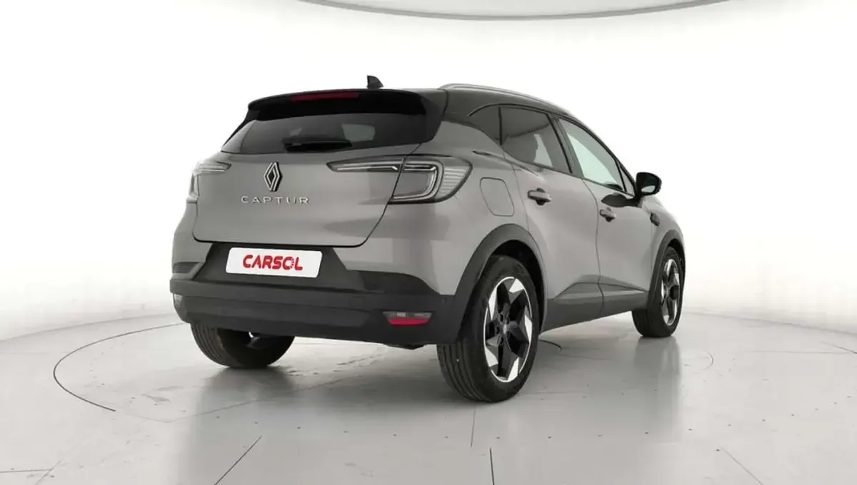 Usado Renault Captur Techno 101 CV (74 kW) 2025 Gris SUV