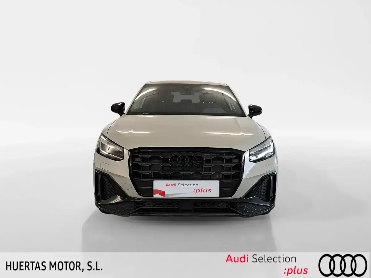 Novo Audi Q2 Ambiente 116 HP (85 kW) 2025 Cinzento SUV