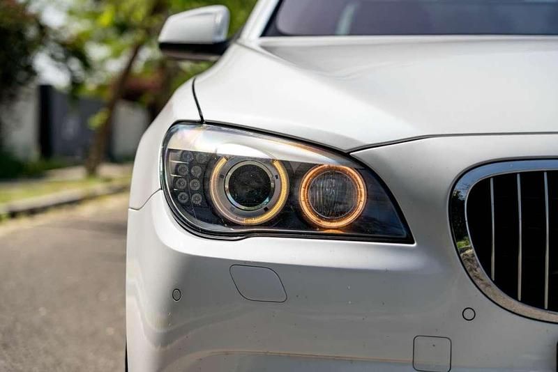 Usado BMW ActiveHybrid 7 Comfort Edition 465 CV (342 kW) 2010 Blanco Berlina