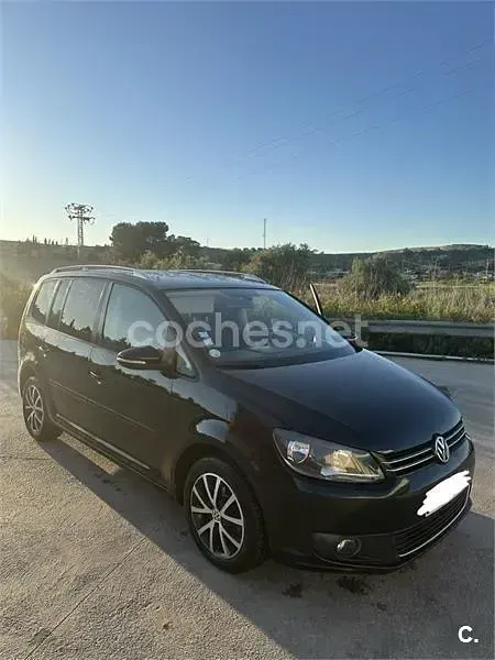 Usado VW Touran Advance 140 CV (102 kW) 2011 Negro Monovolumen