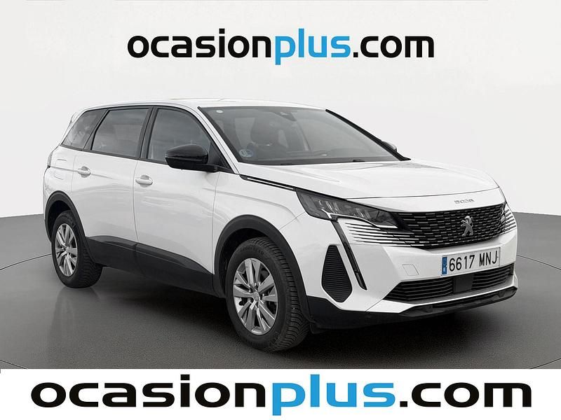 Usado Peugeot 5008 Active 136 CV (100 kW) 2024 Blanco SUV