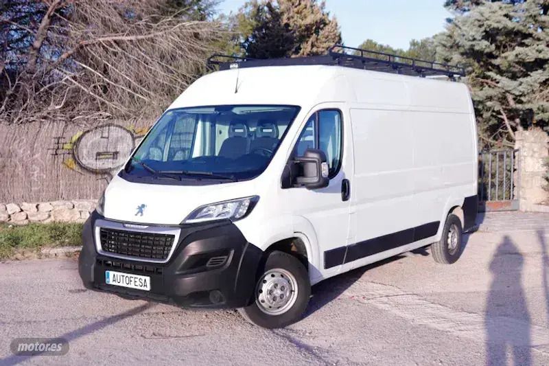 Blanco Usado 2020 Peugeot Boxer Van | 18.350 € (Un poco caro) - Imagen 1/4