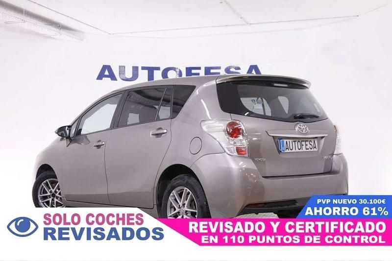 Usado Toyota Verso Advance 112 CV (82 kW) 2016 Gris / plata Monovolumen