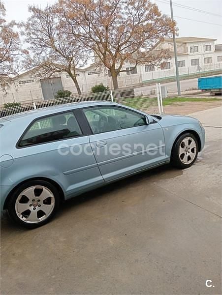 Usado Audi A3 Ambition 140 CV (102 kW) 2006 Azul Utilitario