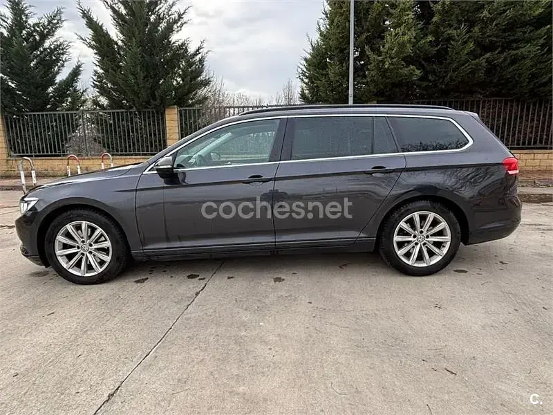 Usado VW Passat Advance 150 CV (110 kW) 2019 Negro Familiar