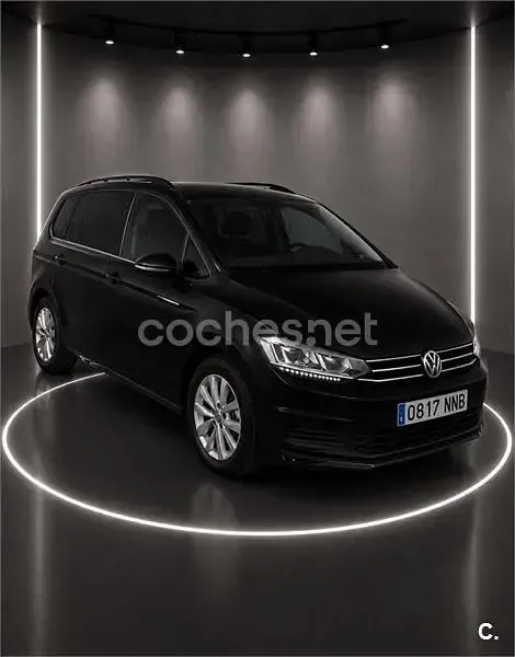 Usado VW Touran Edition 115 CV (84 kW) 2018 Negro Monovolumen