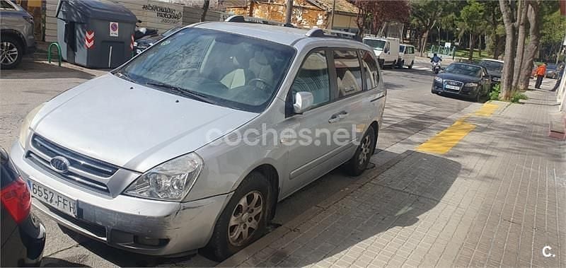Usado Kia Carnival EX 185 CV (136 kW) 2007 Gris / plata Monovolumen