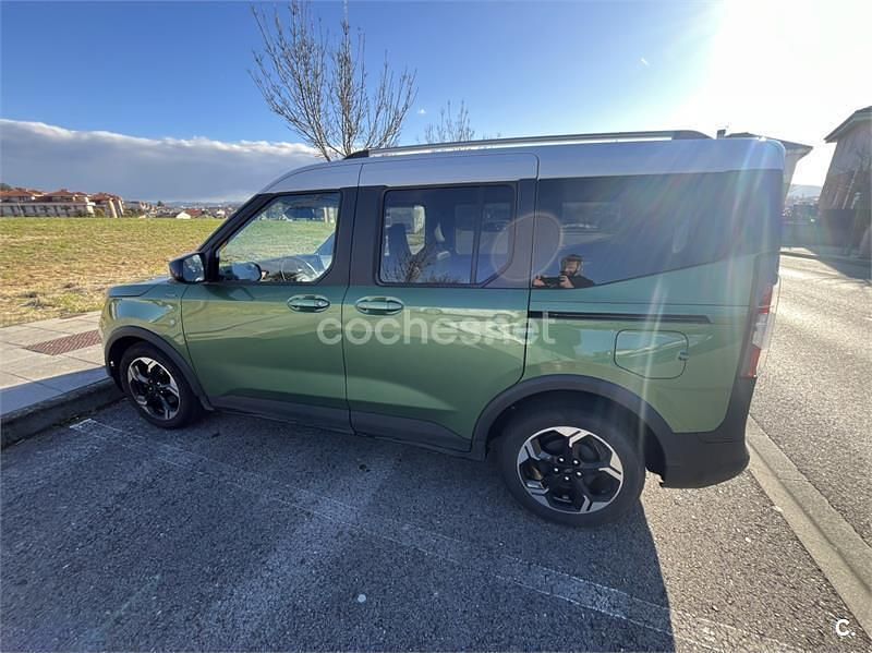 Usado Ford Tourneo Courier Active 125 CV (91 kW) 2024 Verde Monovolumen