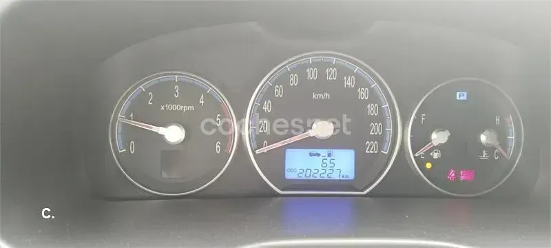 Usado Hyundai Santa Fe Style 150 CV (110 kW) 2006 Granate SUV