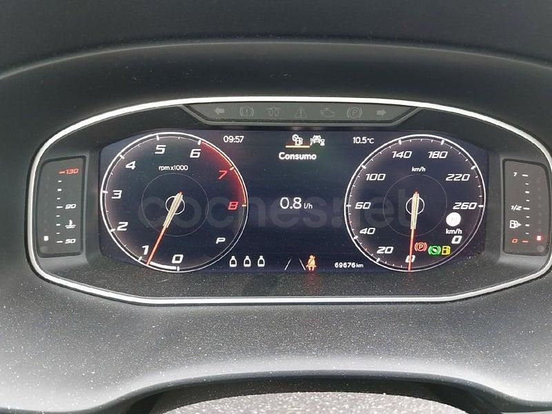 Usado Seat Ateca FR 150 CV (110 kW) 2021 Gris / plata SUV