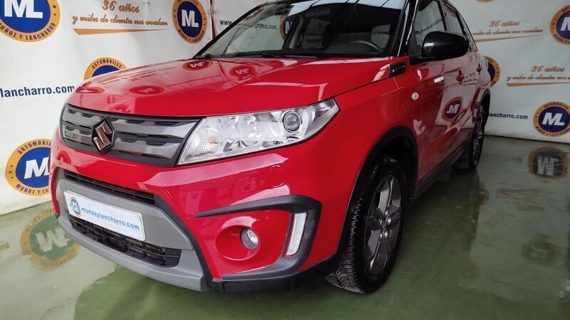 Usado Suzuki Vitara GLX 120 CV (88 kW) 2016 Rojo SUV