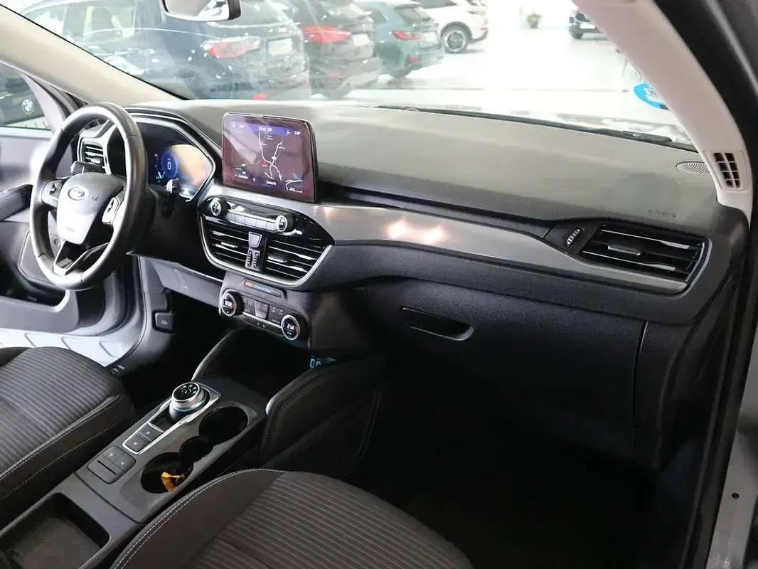 Usado Ford Kuga Titanium 190 CV (139 kW) 2022 Gris SUV