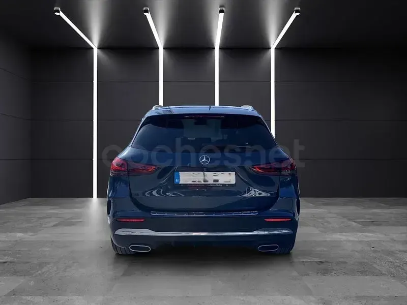 Usado Mercedes GLA180 136 CV (100 kW) 2022 Azul SUV