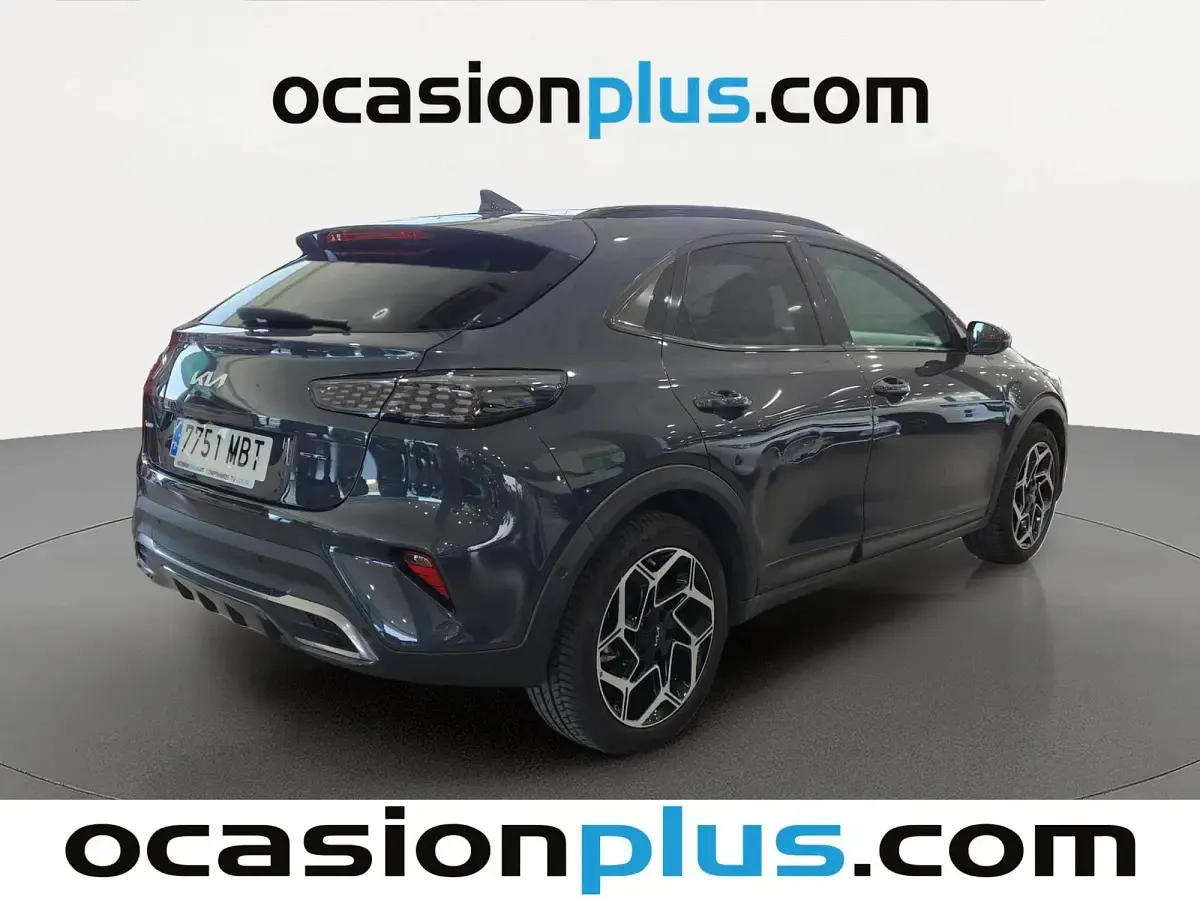 Usado Kia XCeed GT-Line 120 CV (88 kW) 2022 Gris SUV