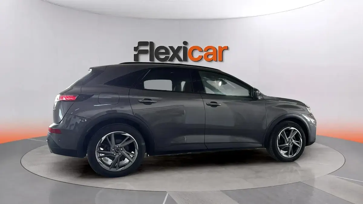 Usado DS Automobiles DS7 Crossback 226 CV (166 kW) 2021 Gris SUV