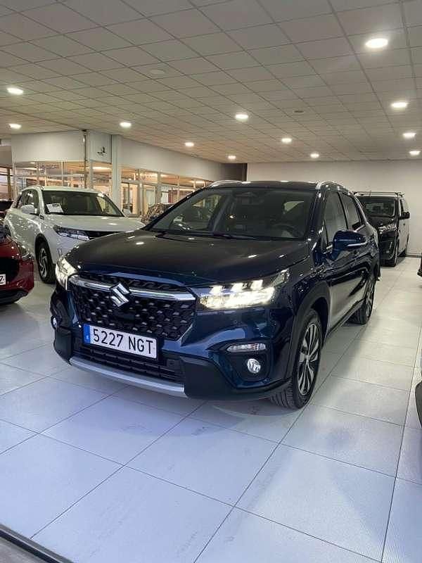Usado Suzuki SX4 129 CV (94 kW) 2025 Azul SUV