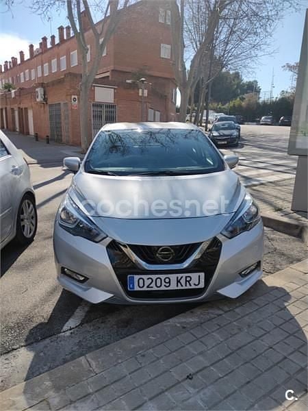 Usado Nissan Micra N-Connecta 90 CV (66 kW) 2018 Gris / plata Utilitario