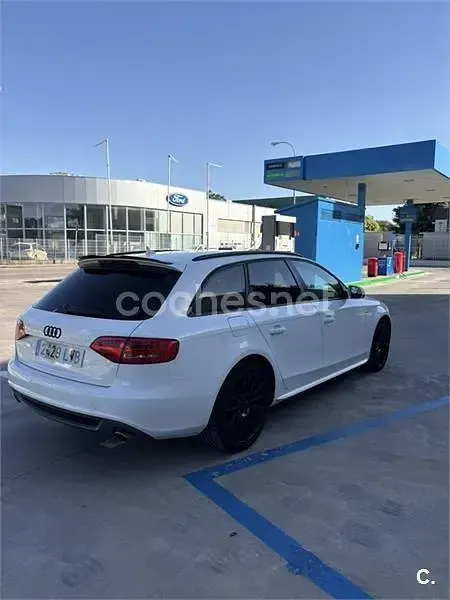 Usado Audi A4 S-Line 240 CV (176 kW) 2010 Blanco Familiar
