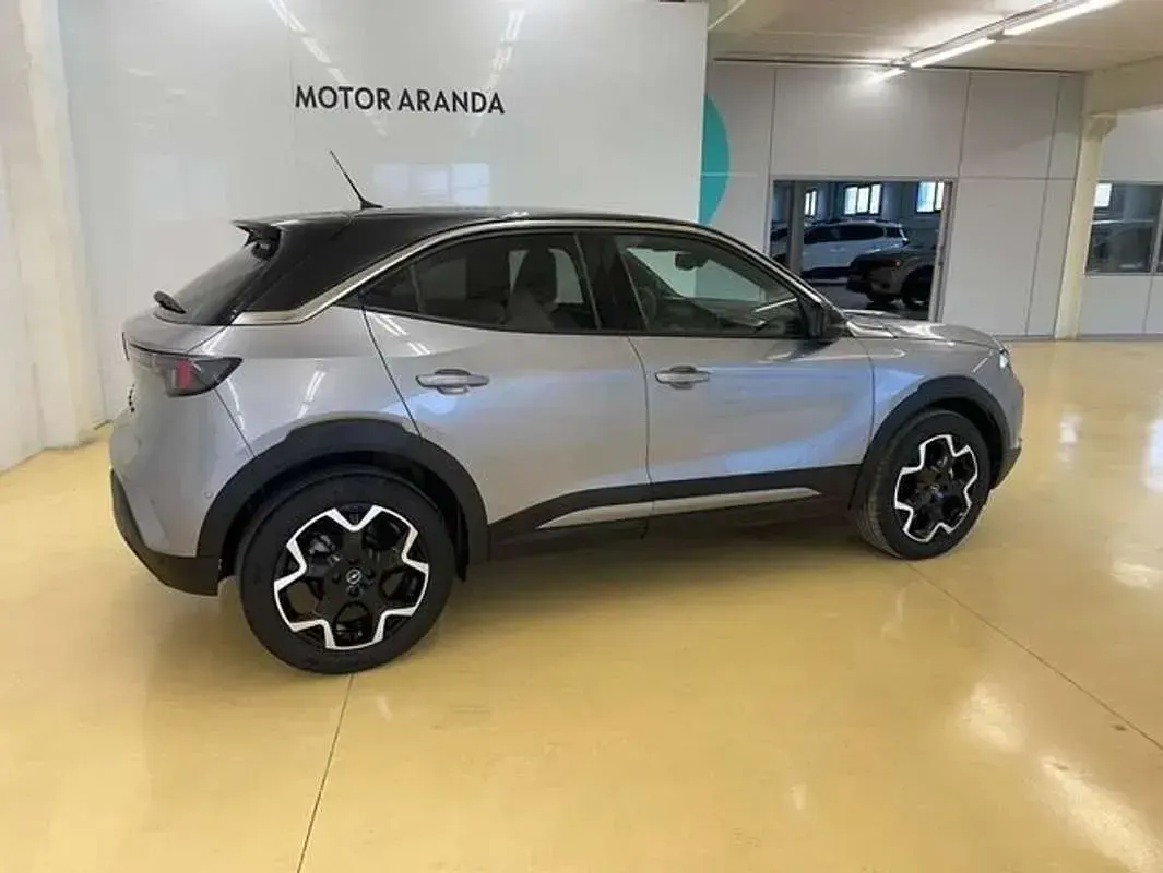 Usado Opel Mokka Ultimate 136 CV (100 kW) 2025 Gris / plata SUV