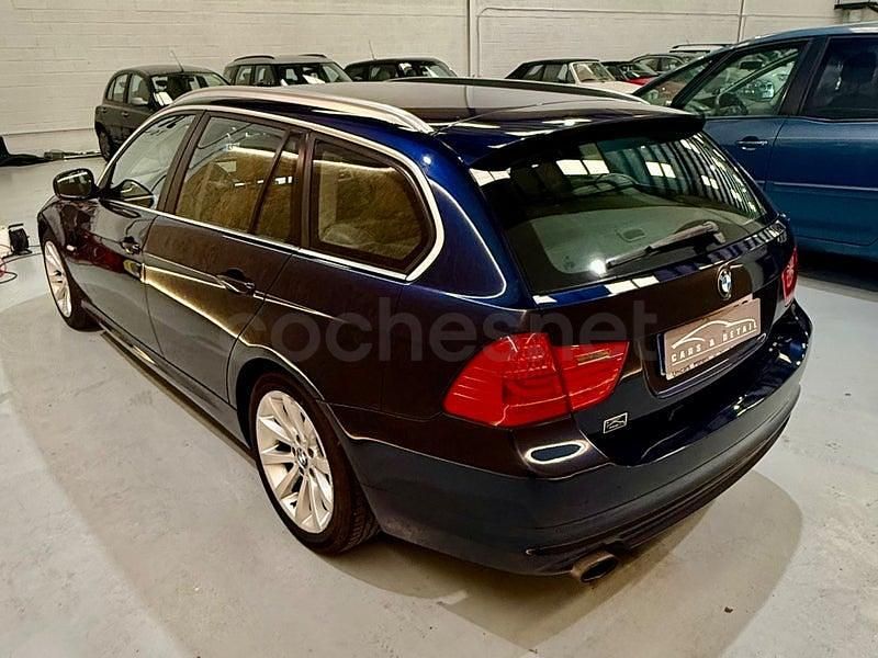 Usado BMW 318 143 CV (105 kW) 2011 Azul Familiar