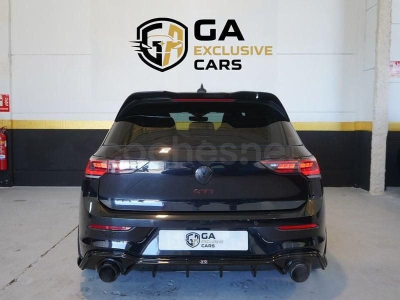 Usado VW Golf VIII GTI 245 CV (180 kW) 2022 Negro Berlina