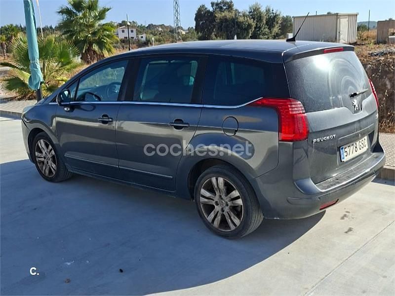 Gris / plata Usado 2009 Peugeot 5008 Sport Monovolumen | 5995 € (Super precio) - Imagen 1/4