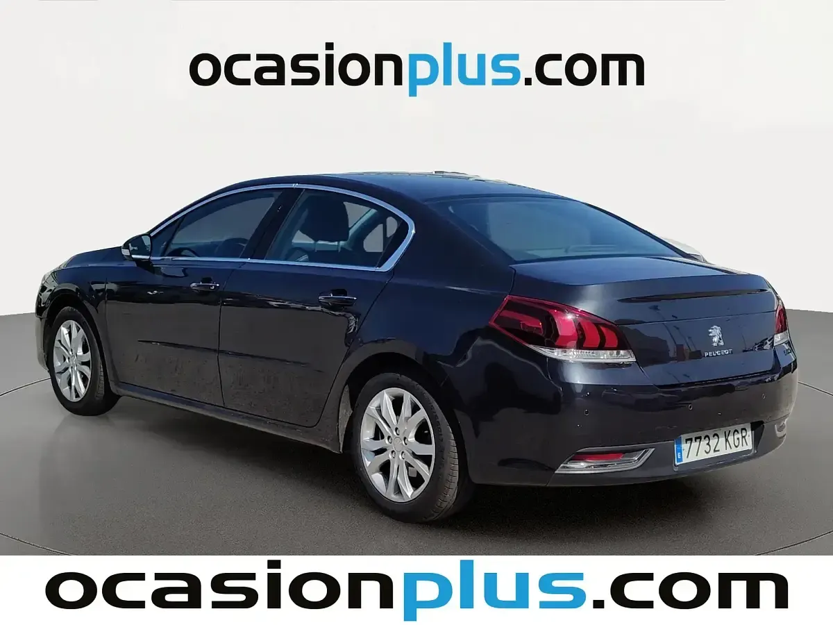 Usado Peugeot 508 Allure 150 CV (110 kW) 2018 Gris / plata Berlina
