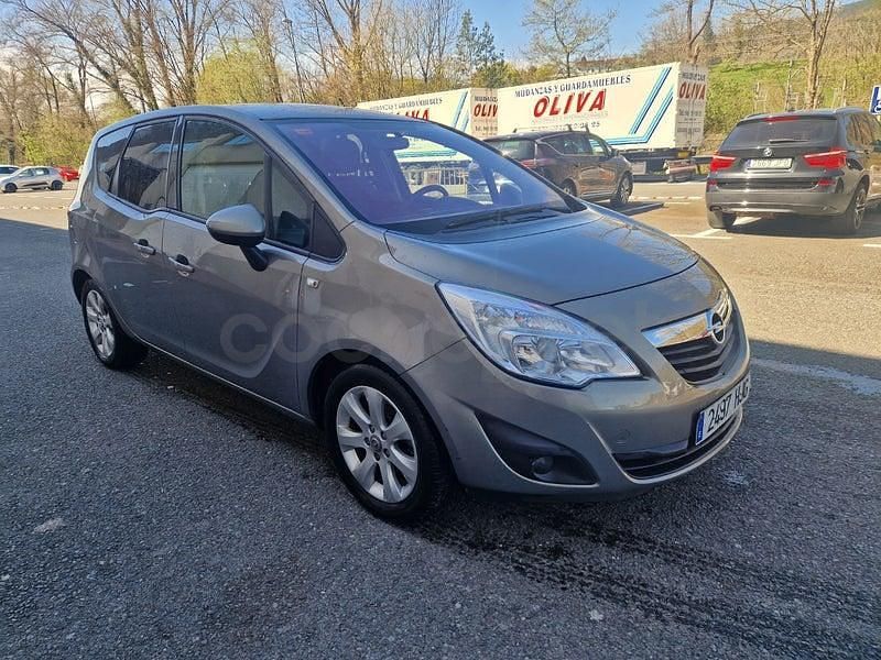 Usado Opel Meriva Excellence 120 CV (88 kW) 2012 Gris / plata Monovolumen